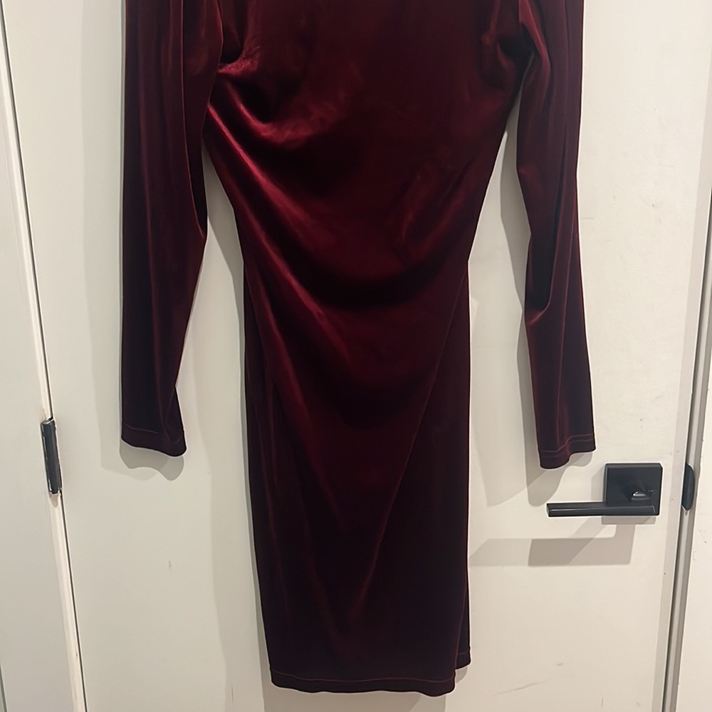 💫5/$25💫Velvet Plunge Long Sleeve Fitted Cocktail Dress Mini - Picture 9 of 9